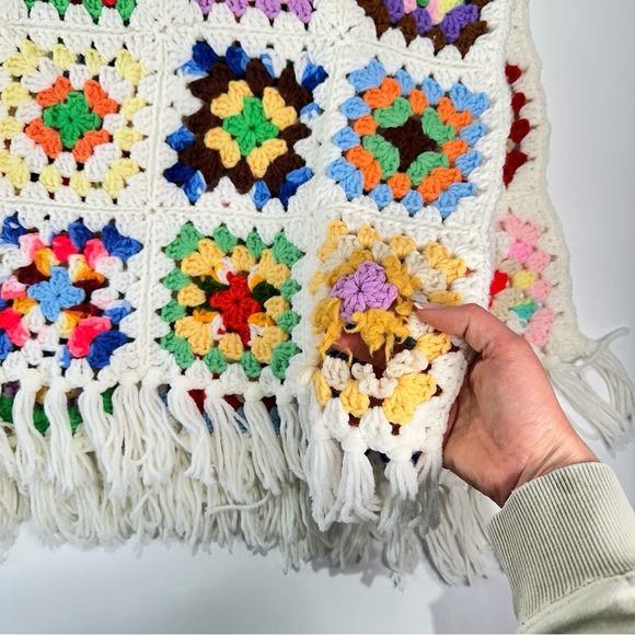 Large Handmade Granny Square Crochet Throw Boho Patchwork Fringe - Picture 8 of 10